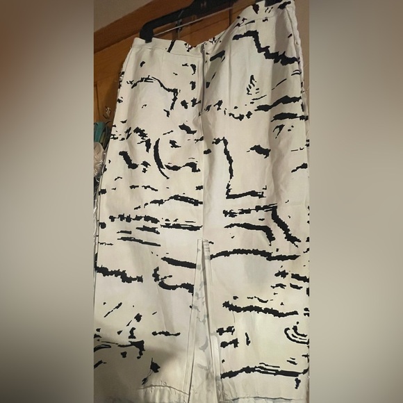 Maison Blanche new pencil skirt size 4 NWT bikercore statement cotton timeless - Picture 9 of 12